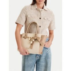 Torebka Nine West. Torebki do ręki damskie Nine West, bez wzorów, klasyczne, bez dodatków. Za 349.99 zł.