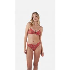Figi do kostiumów kąpielowych dla kobiet Barts Anangu. Czerwone bikini damskie Barts, m, bez wzorów. Za 194.50 zł.