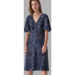 Sukienka z bufiastymi rękawami - Niebieski. Sukienki damskie marki Mohito. Za 159.99 zł.