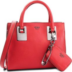 Torebka GUESS - Gabi HWVM70 98050 RED. Czerwone torebki do ręki damskie Guess, ze skóry ekologicznej. Za 649.00 zł.