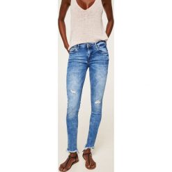 Mango - Jeansy push-up Kim. Niebieskie jeansy damskie Mango. Za 119.90 zł.