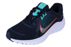 Buty do biegania damskie Nike Quest 5. Niebieskie obuwie sportowe damskie Nike, bez wzorów, z materiału, do biegania. Za 335.00 zł.