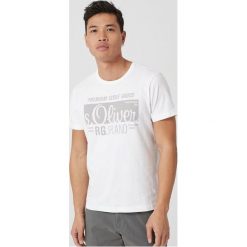 S.Oliver T-Shirt Męski, 03.899.32.5206 Xl, Biały. Białe t-shirty męskie S.Oliver, m, bez wzorów, bez kołnierzyka. W wyprzedaży za 39.00 zł.