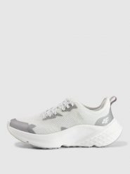 4F Buty do biegania Freemove Mesh damskie - białe 38. Białe obuwie sportowe damskie 4f, bez wzorów, z meshu, do biegania. Za 329.99 zł.