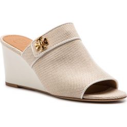 Klapki TORY BURCH - Kira 65mm Open Toe Mule 55520 Natural/Perfect Ivory 263. Klapki damskie Tory Burch. W wyprzedaży za 979.00 zł.