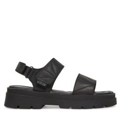 Sandały Beverly Hills Polo Club. Czarne sandały damskie Beverly Hills Polo Club, bez wzorów, bez obcasa, na płaskiej podeszwie, bez zapięcia. Za 167.99 zł.