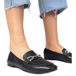 Czarne eleganckie mokasyny z cyrkoniami. Czarne mokasyny damskie ze skóry, eleganckie. Za 75.95 zł.