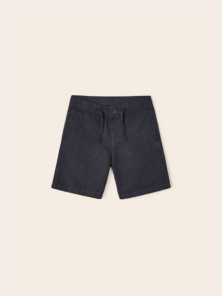 Mayoral Szorty materiałowe 3221 Czarny Regular Fit. Czarne szorty dla chłopców Mayoral, bez wzorów, z bawełny. Za 159.99 zł.