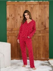 Piżama dwuczęściowa w świąteczne serduszka - czerwony. Czerwone piżamy damskie Sinsay, l, bez wzorów, z bawełny, bez ramiączek. Za 79.99 zł.