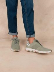 Buty sportowe damskie TBS Jellina. Zielone obuwie sportowe damskie TBS, bez wzorów, z materiału, tenisowe. Za 372.50 zł.