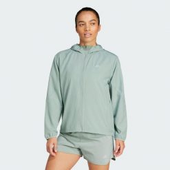 Kurtka Run It. Zielone kurtki sportowe damskie Adidas, xs, bez wzorów, z materiału, do biegania. Za 299.00 zł.
