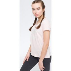 T-shirt damski TSD009 - jasny róż. Czerwone t-shirty damskie 4f, z nadrukiem, z bawełny. Za 44.99 zł.