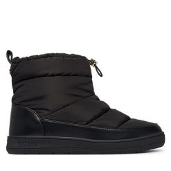 Śniegowce Guess. Czarne śniegowce i trapery damskie Guess. Za 494.99 zł.