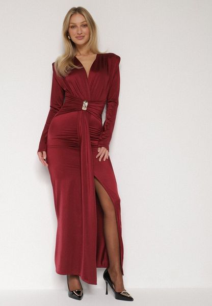 Bordowa Elegancka Sukienka z Trenem i Rozcięciem Atissa. Czerwone sukienki damskie Born2be, na imprezę, m, z aplikacjami, eleganckie, bez kołnierzyka, bez ramiączek, dopasowane. Za 149.99 zł.
