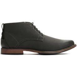 Szare Botki Offence. Botki męskie marki Born2be. Za 159.99 zł.