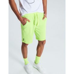 Dresowe szorty basic - Zielony. Szorty męskie marki Cropp. Za 39.99 zł.