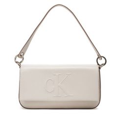 Torebka Calvin Klein Jeans. Torebki do ręki damskie Calvin Klein Jeans, bez wzorów, z jeansu, klasyczne, bez dodatków. Za 239.99 zł.