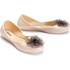 ZAXY 82708 START GLAMOUR FEM 53408 beż, baleriny damskie. Baleriny damskie Zaxy, bez wzorów, glamour, bez obcasa, bez zapięcia. W wyprzedaży za 127.90 zł.