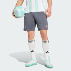 Szorty Messiego. Szare krótkie spodenki sportowe męskie Adidas, bez wzorów, do piłki nożnej. Za 129.00 zł.