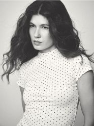 T-shirt w groszki - złamana biel. Bluzki damskie Reserved, l, bez wzorów, z bawełny, bez kołnierzyka. Za 45.99 zł.