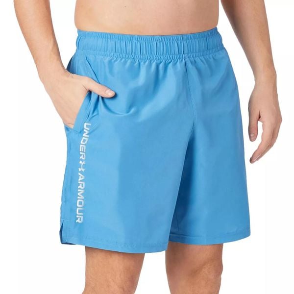 Szorty Under Armour Tech™ Woven Wordmark. Białe krótkie spodenki sportowe męskie Under Armour, xs, bez wzorów, z materiału, na fitness i siłownię. Za 144.95 zł.