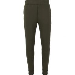 Spodnie do biegania Virtus Taro. Zielone spodnie sportowe męskie VIRTUS, na lato, bez wzorów, z dresówki, do biegania. Za 284.50 zł.