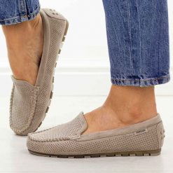 Khaki ażurowe zamszowe mokasyny damskie Potocki 09301. Brązowe mokasyny damskie POTOCKI, z zamszu, eleganckie. Za 149.00 zł.