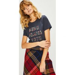 Pepe Jeans - Top Marnie. Białe t-shirty damskie Pepe Jeans, m, z aplikacjami, z bawełny, casualowe, bez kołnierzyka. W wyprzedaży za 89.90 zł.