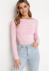 Różowa Bluzka Ozdobiona Modnym Marszczeniem Arelissa. Czerwone bluzki damskie Born2be, l, bez wzorów, z materiału, bez kołnierzyka, bez ramiączek. Za 49.99 zł.