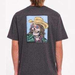 Koszulka Volcom Scowboy Czarna. Czarne koszulki sportowe męskie Volcom, bez wzorów, bez kołnierzyka, bez ramiączek. Za 177.62 zł.