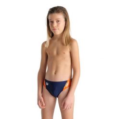 Kąpielówki chłopięce slipki Arena Thrice. Niebieskie kąpielówki dla chłopców Arena, bez wzorów. Za 69.99 zł.