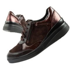 Buty sportowe Scholl Emma Laces Suede leather F302391019. Brązowe obuwie sportowe damskie Scholl, bez wzorów, z gumy, trekkingowe. Za 119.00 zł.