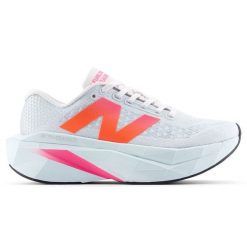 Buty damskie New Balance FuelCell SuperComp Trainer v3 WRCX76E – niebieskie. Niebieskie obuwie sportowe damskie New Balance, bez wzorów, z gumy, do biegania. Za 1,099.99 zł.