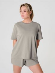 Bluza z krótkim rękawem - beżowy. Brązowe bluzy damskie Sinsay, l, bez wzorów, bez kaptura. W wyprzedaży za 15.99 zł.