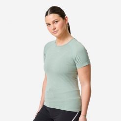 Koszulka do biegania damska Kiprun Run 500 Comfort. Zielone koszulki sportowe damskie KIPRUN, l, bez wzorów, z elastanu, bez kołnierzyka, bez ramiączek, do biegania. Za 89.99 zł.