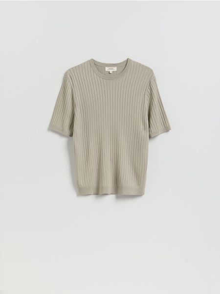 T-shirt z dodatkiem CIRCULOSE® - beżowy. Brązowe t-shirty męskie Reserved, l, bez wzorów, z wiskozy, bez kołnierzyka. W wyprzedaży za 89.99 zł.
