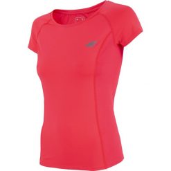 Koszulka treningowa damska TSDF002 - fuksja neon. Koszulki sportowe damskie marki 4f. Za 69.99 zł.