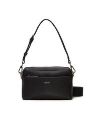 Calvin Klein Torebka C Must Convertible K60K612901 Czarny. Czarne torebki do ręki damskie Calvin Klein, bez wzorów, ze skóry, bez dodatków. Za 309.99 zł.