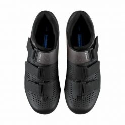 Buty damskie Shimano SH-RC100. Czarne obuwie sportowe damskie Shimano, bez wzorów, z nylonu, rowerowe. Za 366.25 zł.