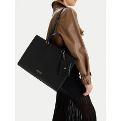 Torebka Nine West. Czarne torebki do ręki damskie Nine West, bez wzorów, klasyczne, bez dodatków. Za 199.99 zł.