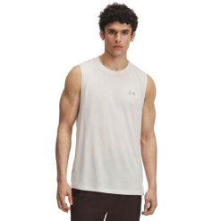 Tank top Under Armour Launch. Brązowe koszulki sportowe męskie Under Armour, bez wzorów, bez kołnierzyka, bez ramiączek, do biegania. Za 222.50 zł.