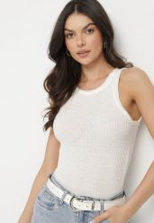 Biały Top z Prążkowanego Materiału Ovilora. Białe bluzki damskie Born2be, uniwersalny, bez wzorów, z jeansu, bez kołnierzyka, bez ramiączek. Za 49.99 zł.