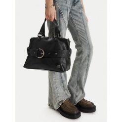 Torebka G-Star Raw. Czarne torebki do ręki damskie G-Star Raw, bez wzorów, klasyczne, bez dodatków. Za 249.99 zł.