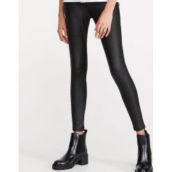 Jegginsy - Czarny. Czarne legginsy damskie Reserved, l, bez wzorów. Za 49.99 zł.