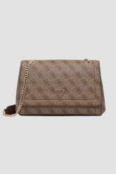 GUESS Brązowa logowana torebka damska Noelle II. Brązowe kopertówki damskie Guess, z aplikacjami, ze skóry ekologicznej, bez dodatków. W wyprzedaży za 459.99 zł.