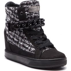 Sneakersy GUESS - FLFL34 FAP12 BLKWH. Półbuty damskie marki Guess. W wyprzedaży za 369.00 zł.