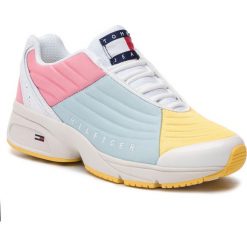 Sneakersy TOMMY JEANS - Color Block Tommy Jeans Sneaker EN0EN00554 Geranium Pink/Canalblue/Aspeng 901. Półbuty damskie marki Tommy Jeans. Za 539.00 zł.