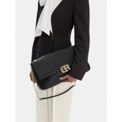 Torebka GINO ROSSI. Czarne torebki do ręki damskie Gino Rossi, bez wzorów, klasyczne, bez dodatków. Za 329.99 zł.
