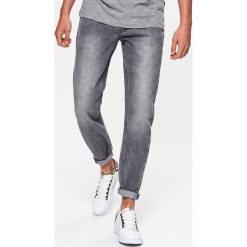 Jeansy STRAIGHT - Szary. Szare jeansy męskie Cropp. Za 89.99 zł.
