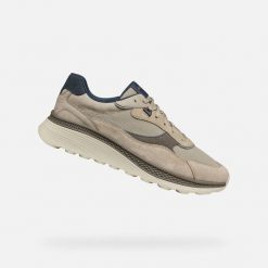 Trenerzy Geox Spherica Actif X1. Brązowe buty sportowe męskie Geox, bez zapięcia. Za 436.99 zł.